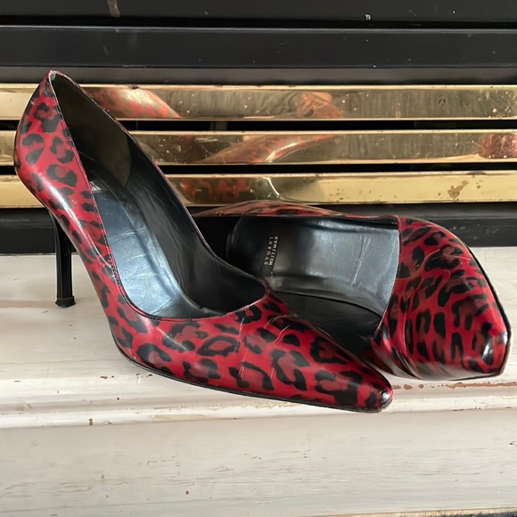 Stuart Weitzman Shoes - Stuart Weitzman red leopard heels, size 7B